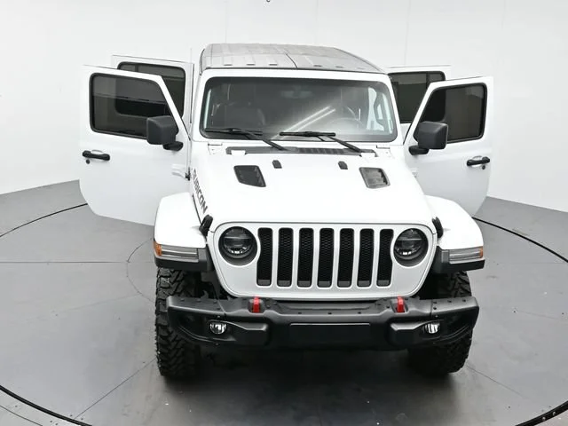 Used 2018 Bright White Clearcoat Jeep Rubicon image 40