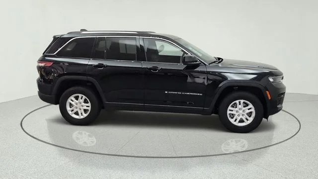 Used 2023 Black Jeep Laredo image 52