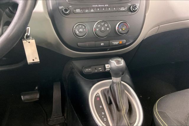 Used 2015 White Kia Plus image 5