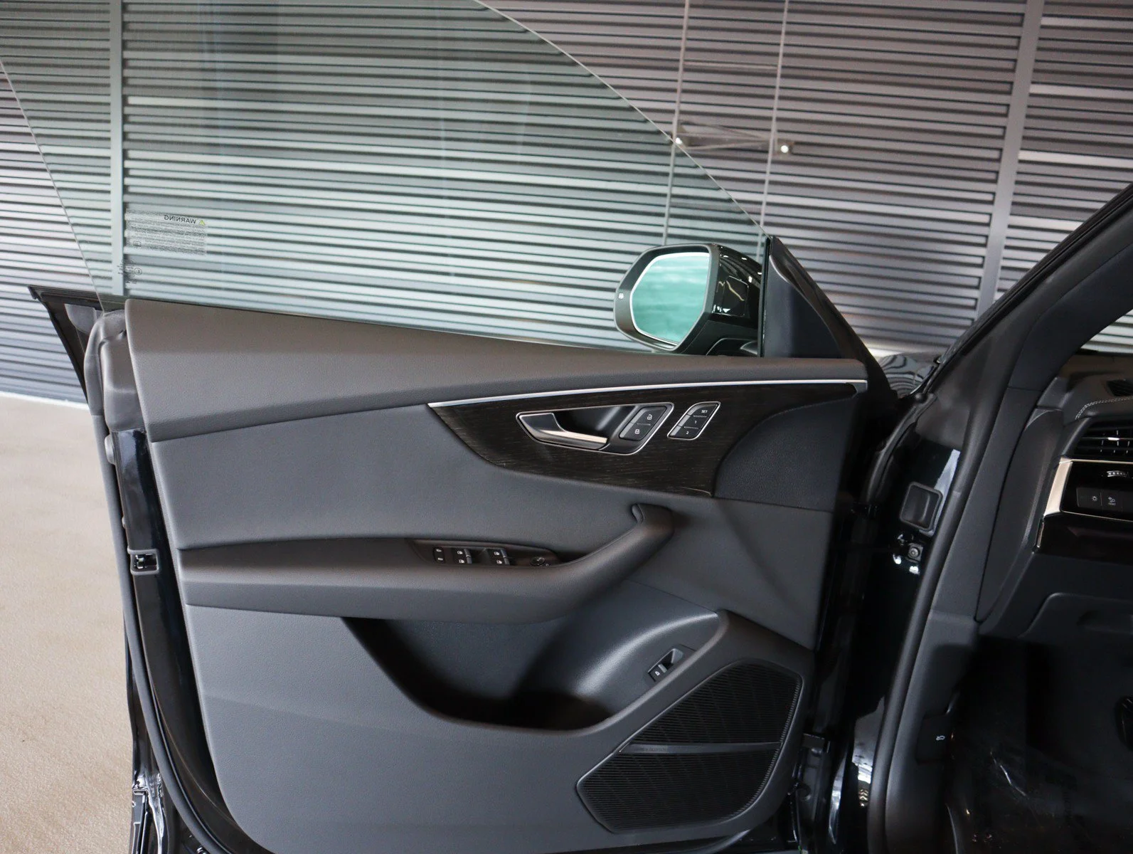 2027 Audi Q8 Premium - Photo 24