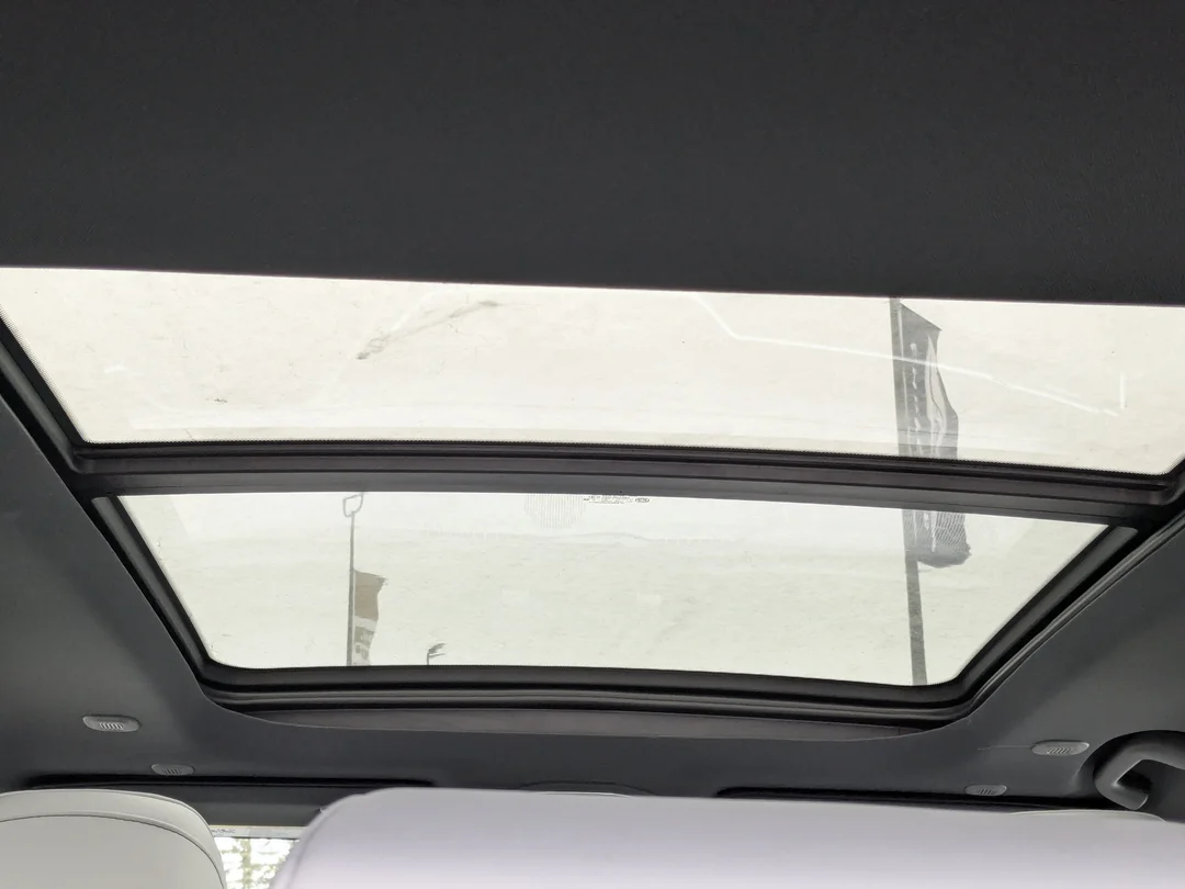 New 2026 Red Jeep Limited - - 4x4 - Power Sunroof - Power Liftgate - Remote Start & More! image 30