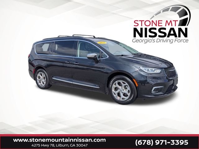 2023 Chrysler Pacifica Limited's photo
