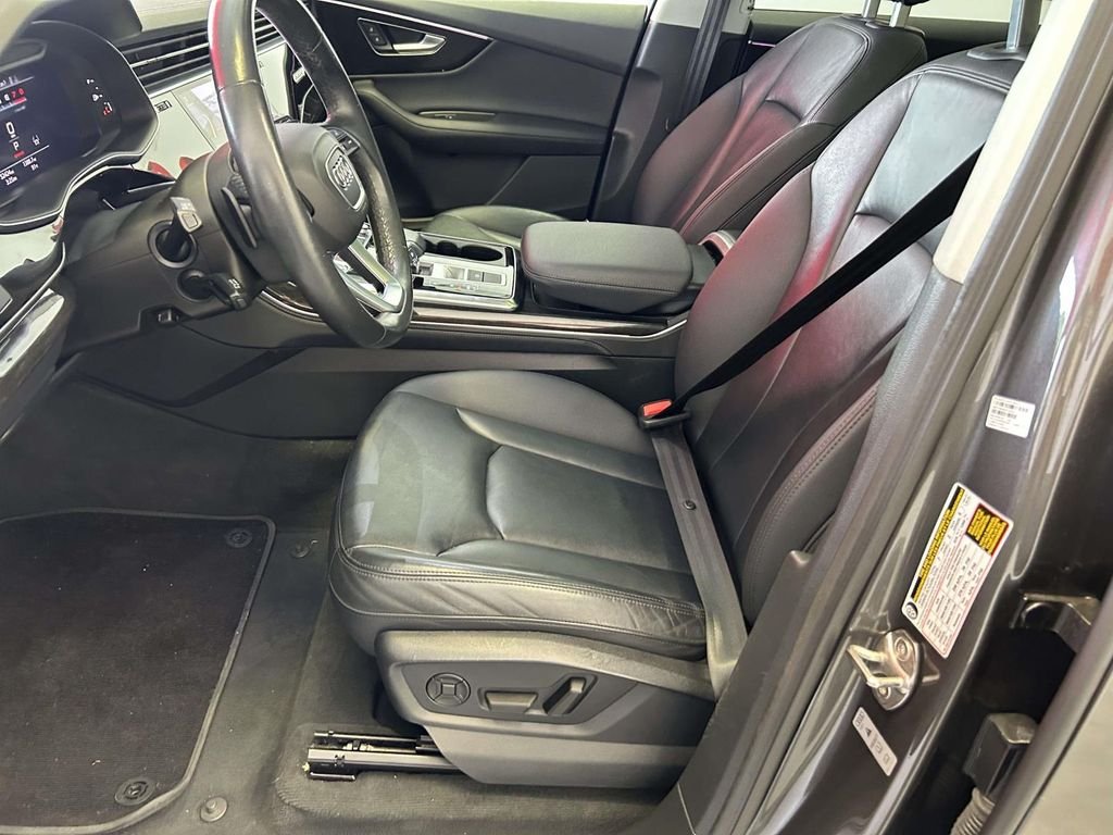 Used 2024  Audi 55 Premium Plus image 16