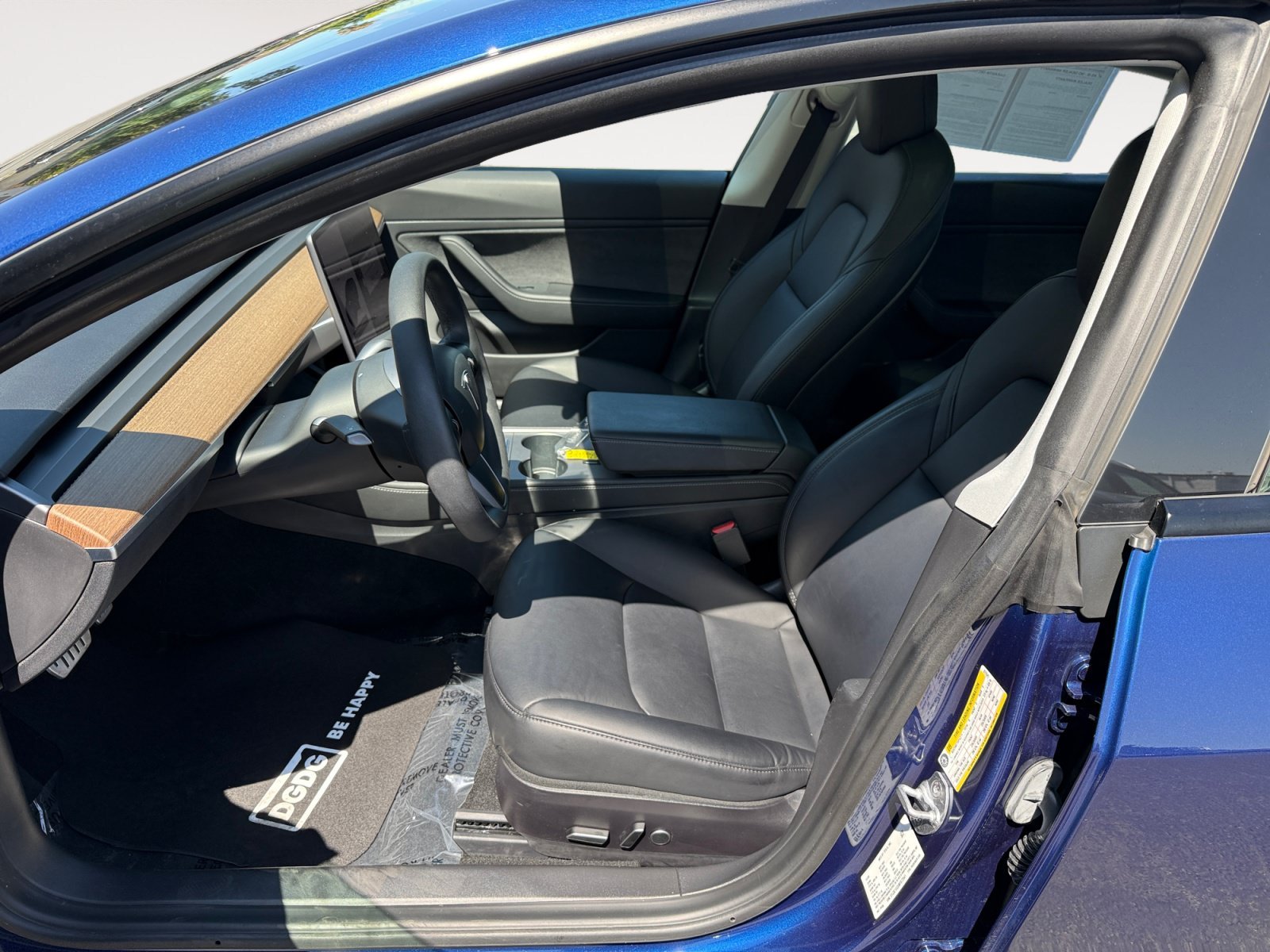 Used 2021 Deep Blue Metallic Tesla Performance image 10