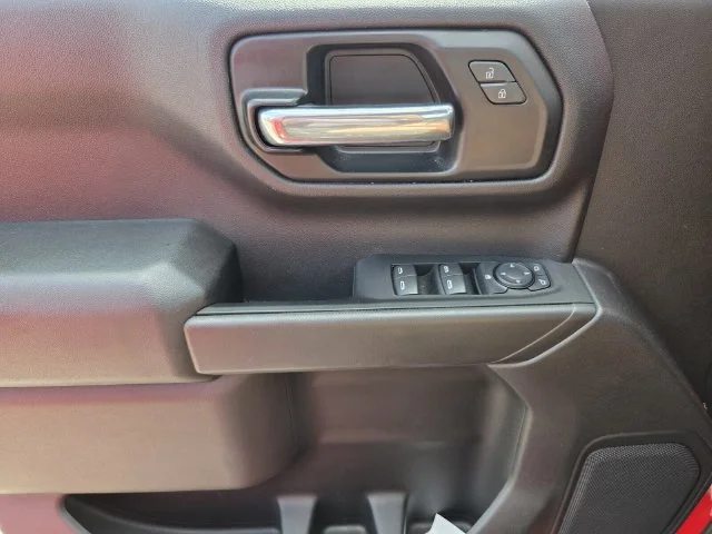 Used 2022 Red Chevrolet Custom image 18