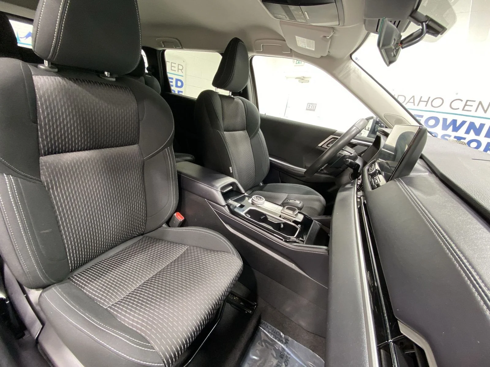 Used 2025 Black Mitsubishi ES image 25