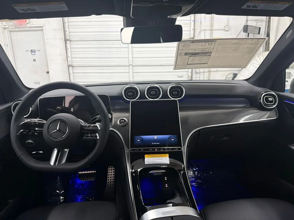 New 2027 Black Mercedes-Benz GLC 300 image 25
