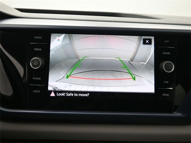 2022 Volkswagen Taos SE photo 3