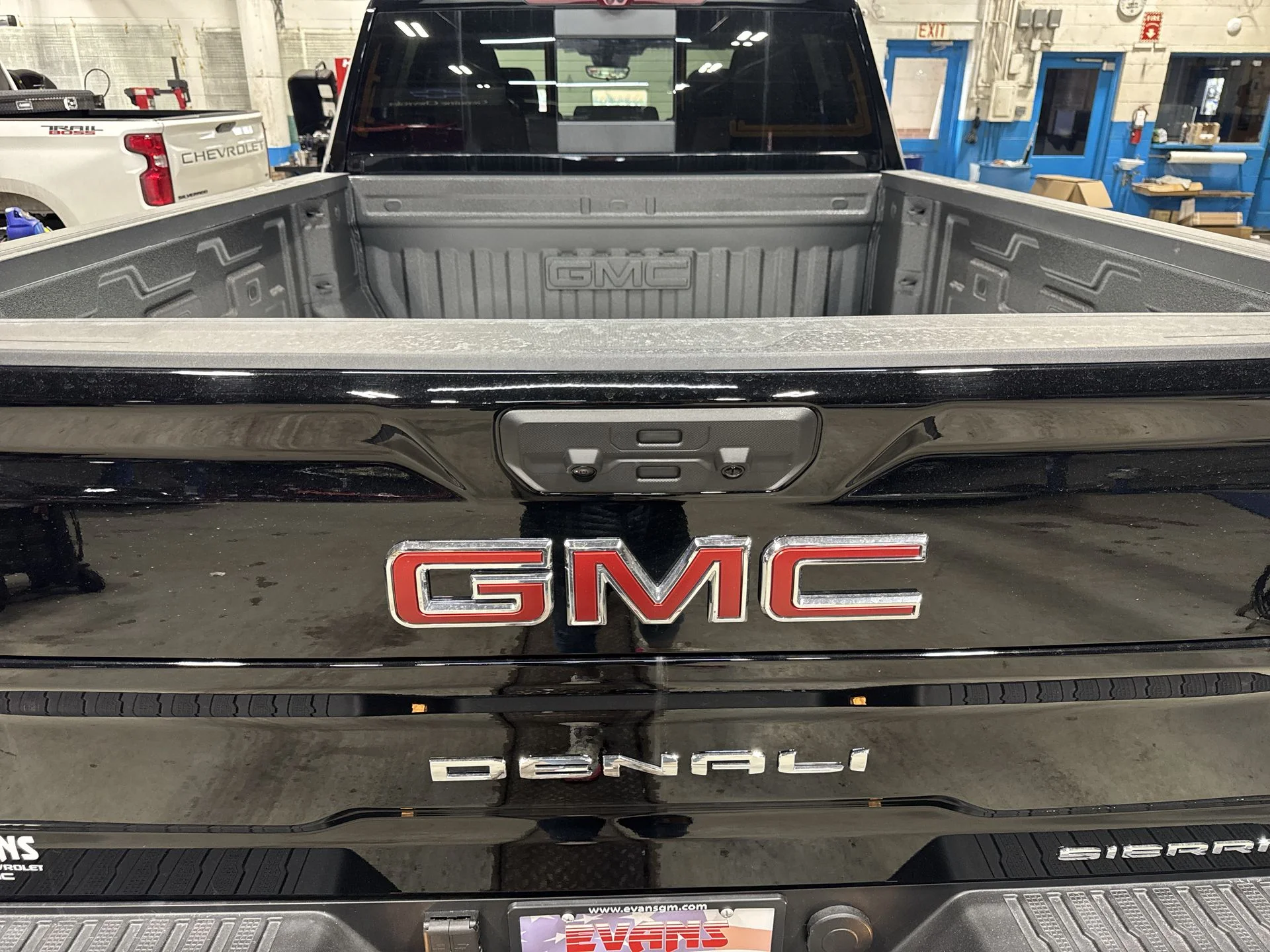 2026 GMC Sierra 3500HD Denali - Photo 64