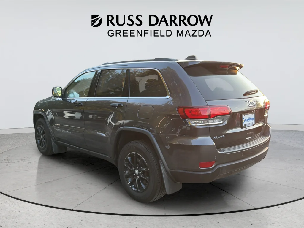 Used 2021 Gray Jeep Laredo X image 3