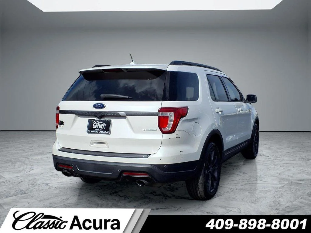Used 2018 Oxford White Ford XLT image 6
