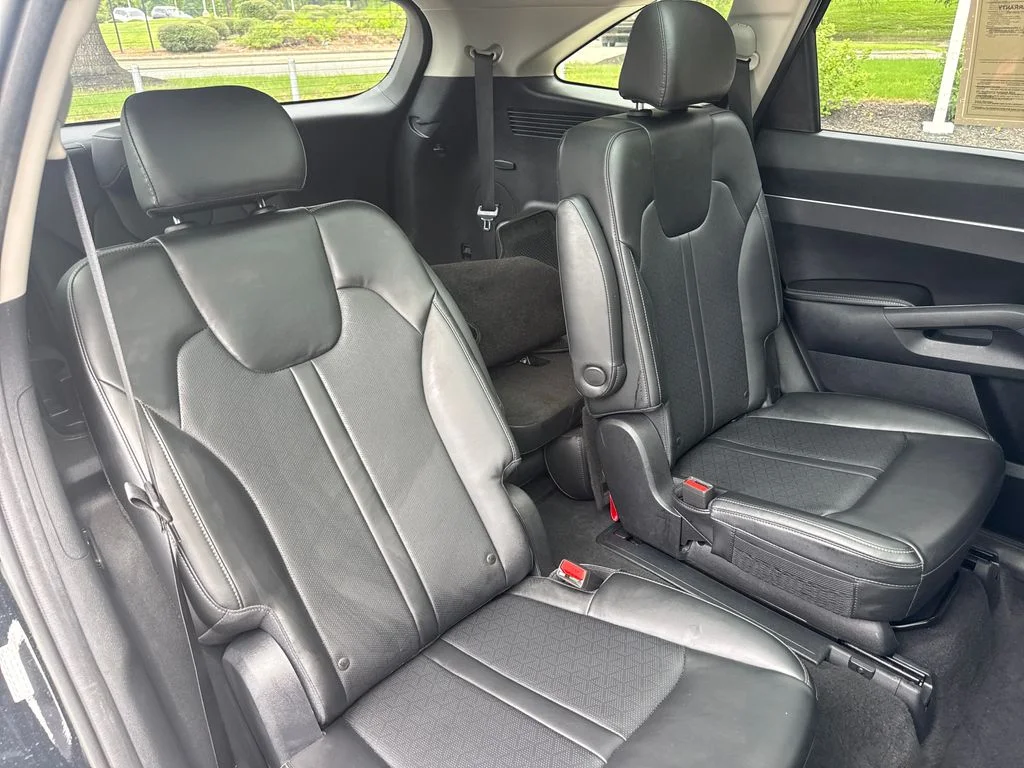 Used 2023 Ebony Black Kia EX image 34