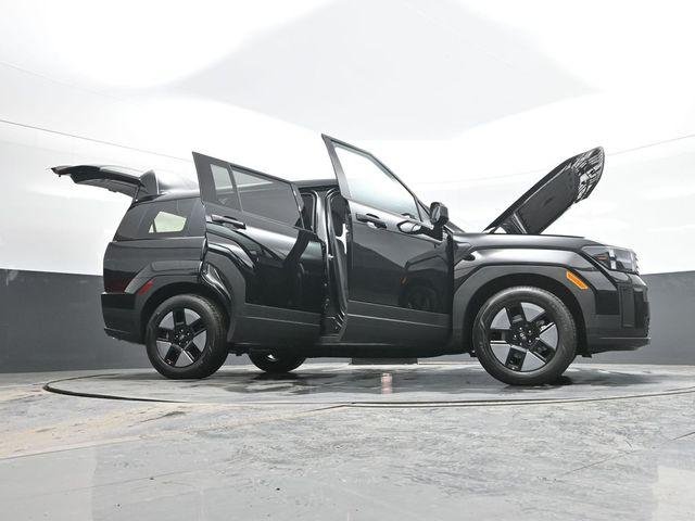 New 2026 Black Hyundai SE image 31