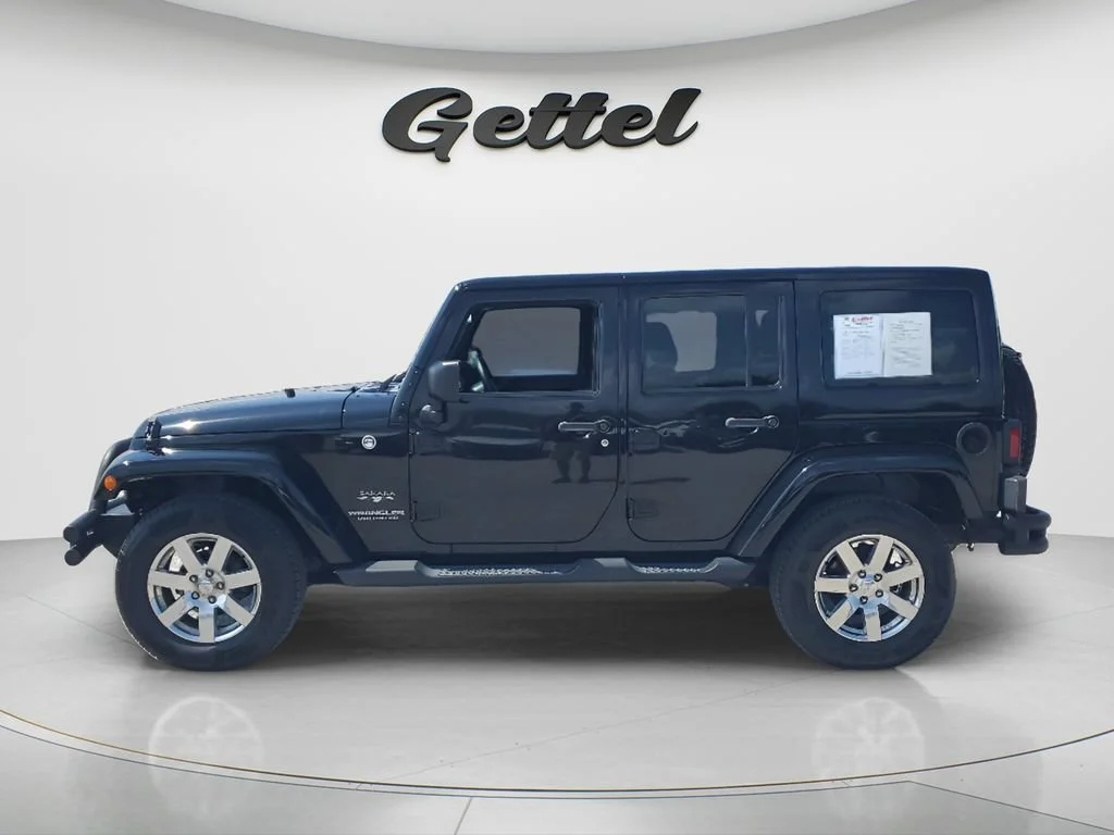 Used 2017 Black Jeep Sahara 4x4 image 8