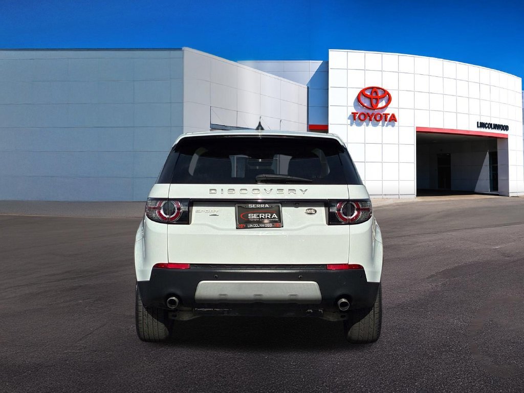 Used 2017 White Land Rover HSE image 12