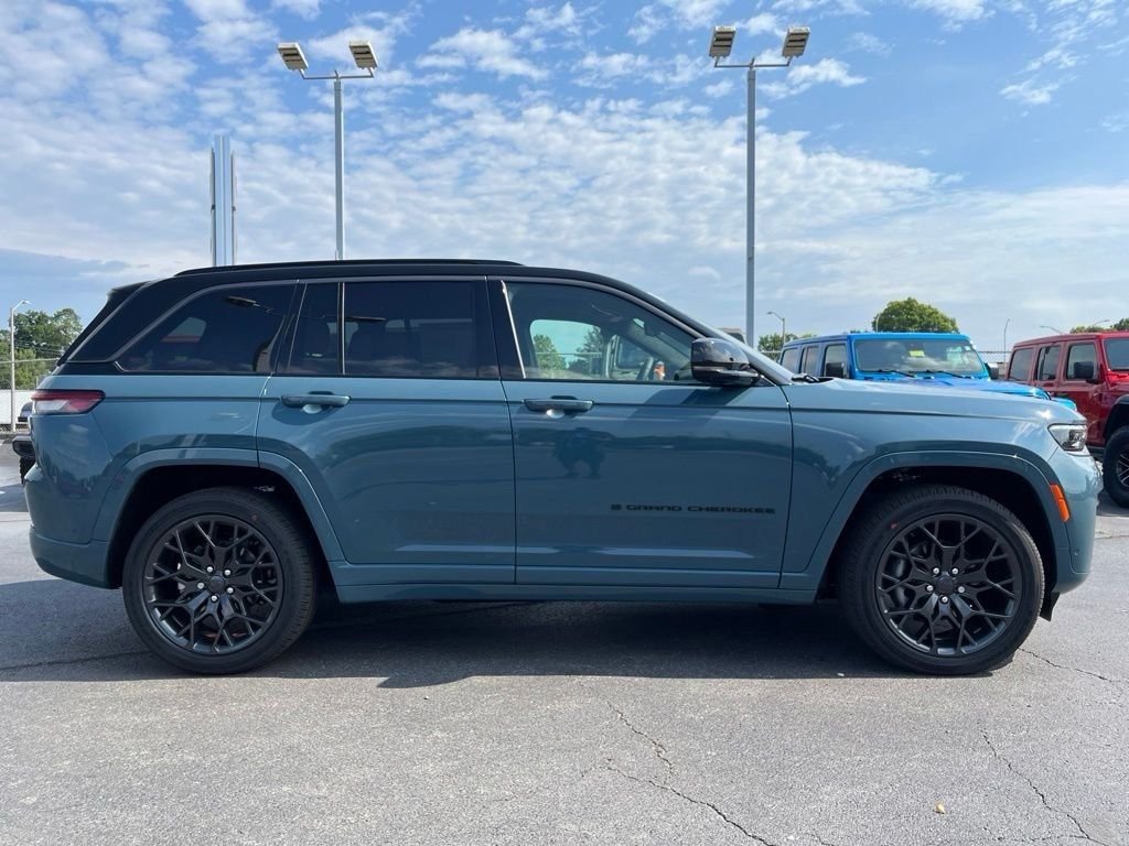 New 2026 Steel Blue Exterior Paint Jeep Summit image 44