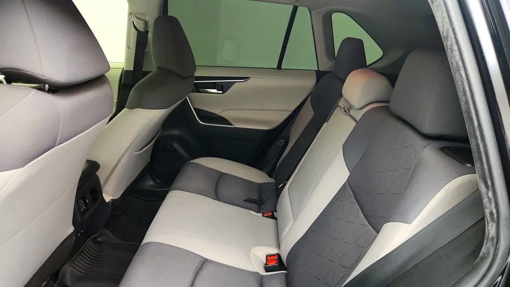 Used 2019 Midnight Black Metallic Toyota XLE AWD image 21