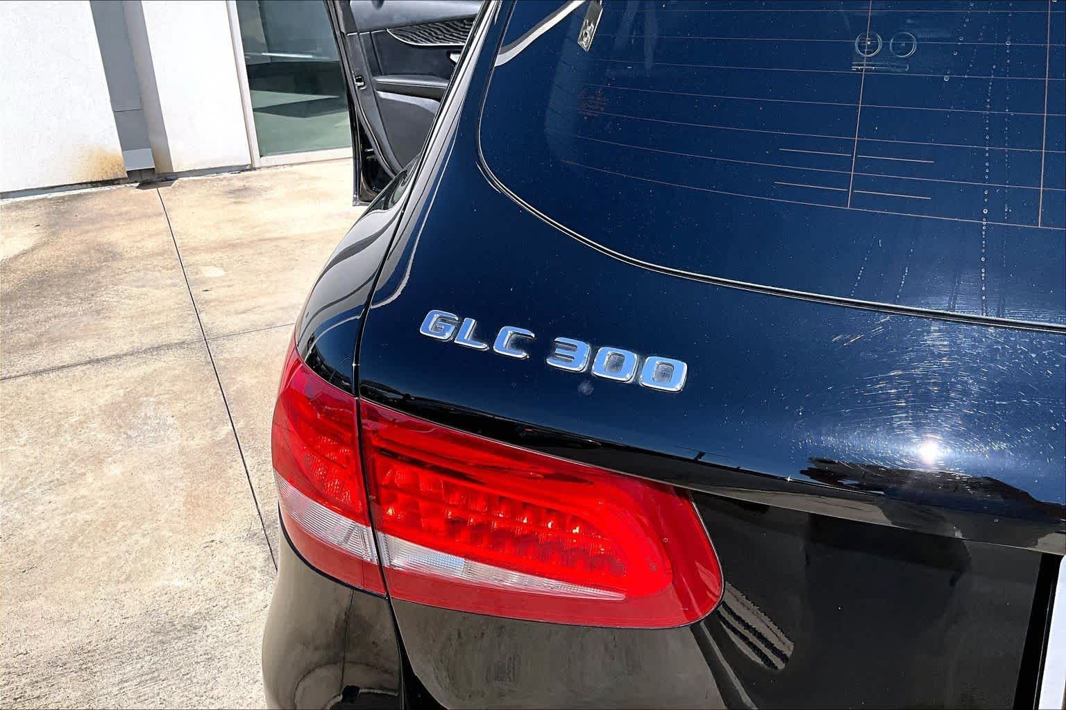 Used 2018 Black Mercedes-Benz GLC 300 image 10