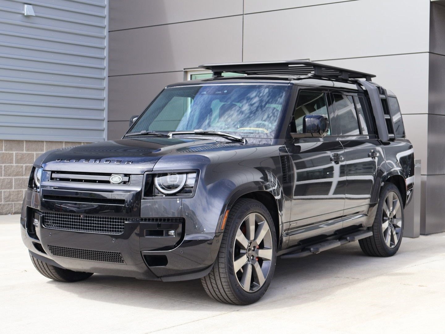2026 Land Rover Defender 130 X P400's photo