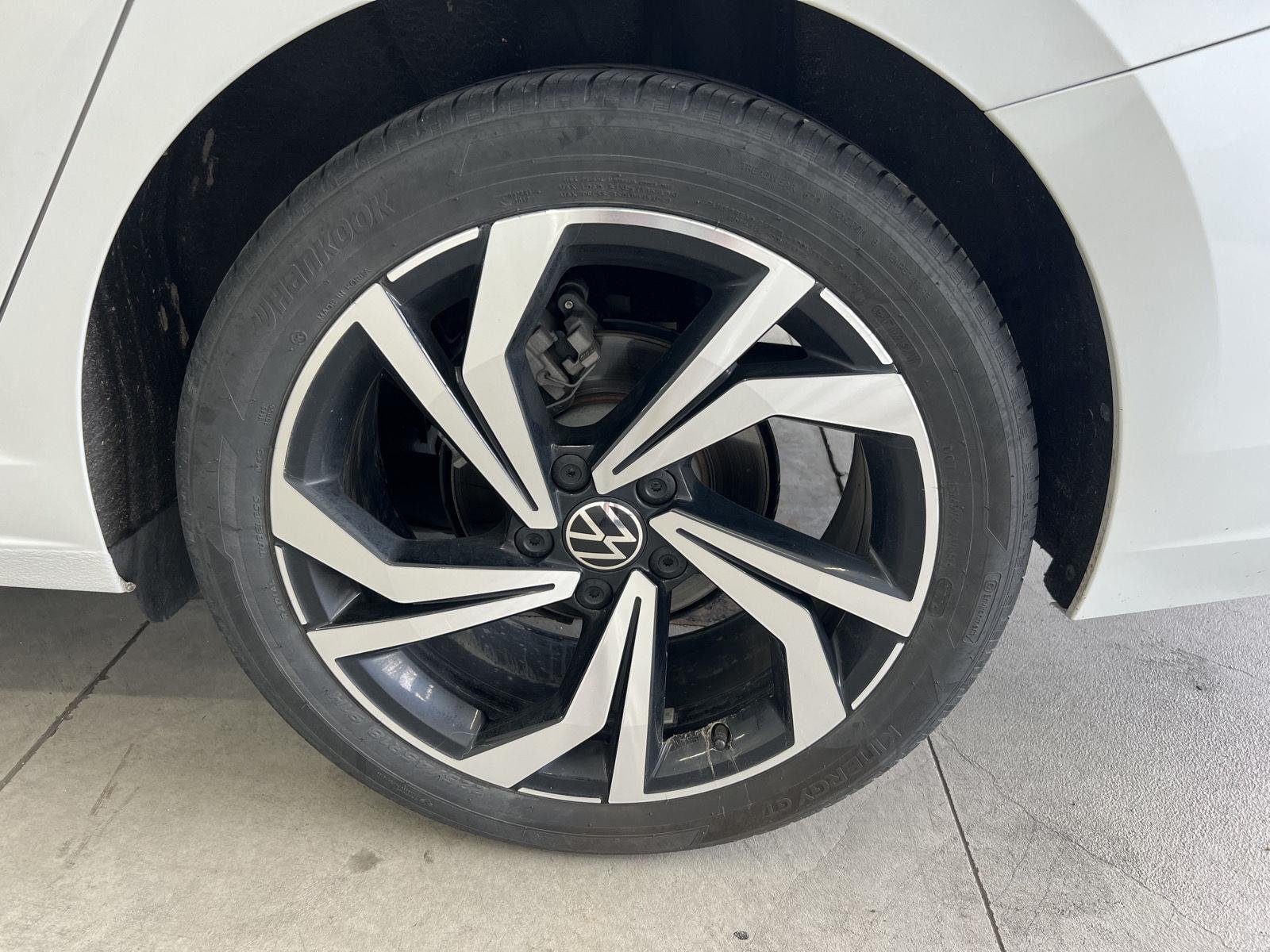 2025 Volkswagen Jetta SEL - Photo 10