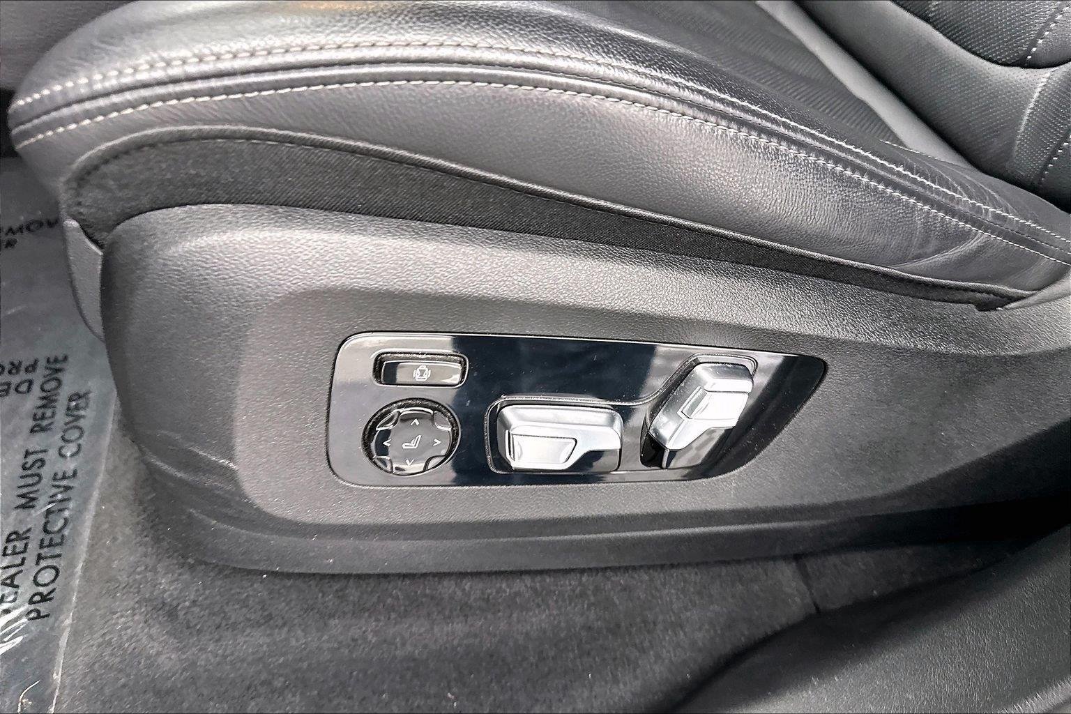 Certified Used 2022 Alpine White BMW M50i image 19