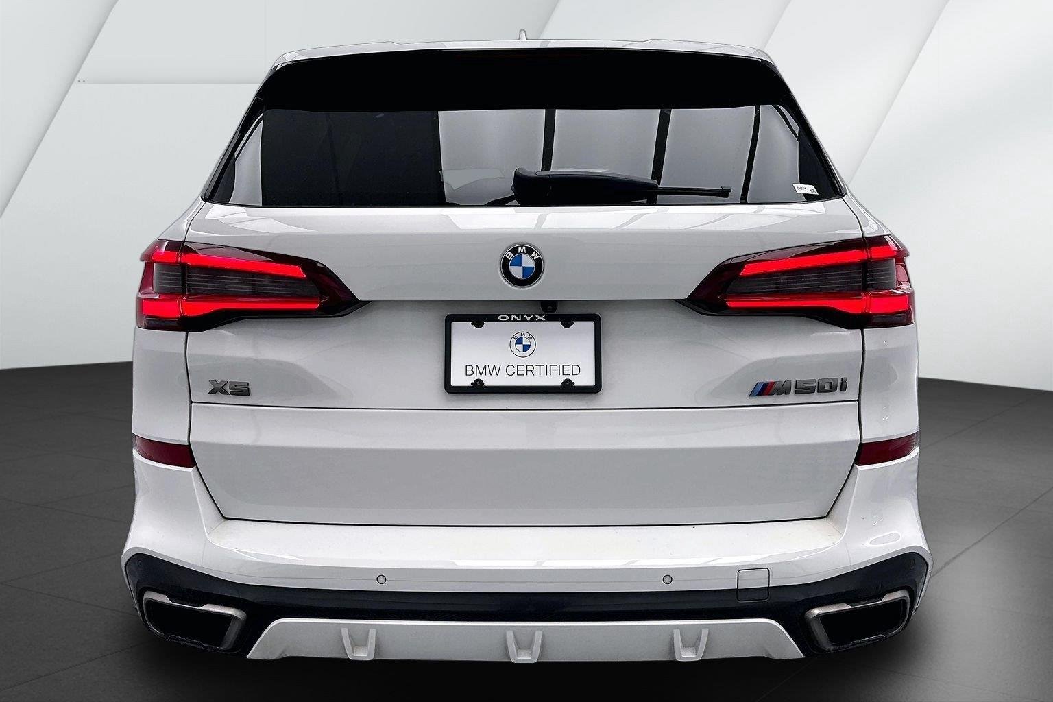 Certified Used 2022 Alpine White BMW M50i image 7