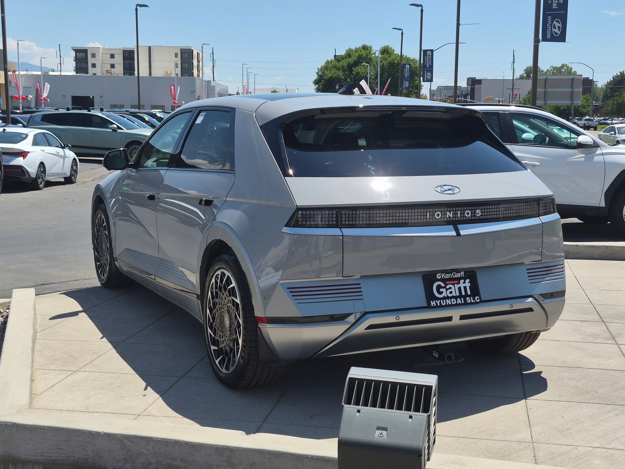 2024 Hyundai IONIQ 5 Limited - Photo 7