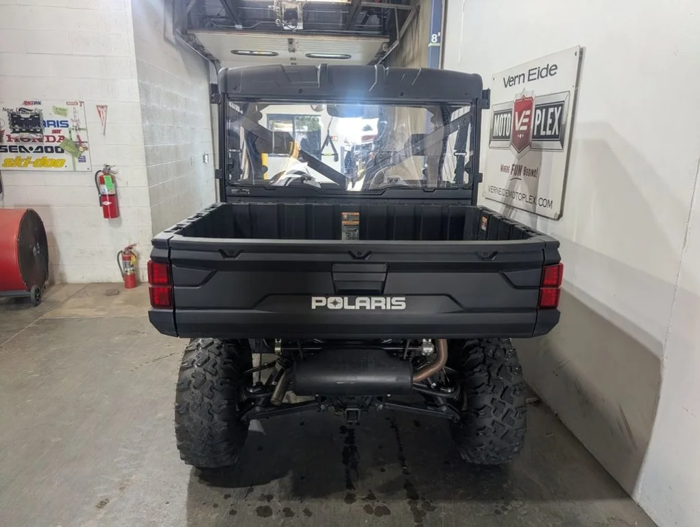 Used 2023 BLUE Polaris Premium image 5