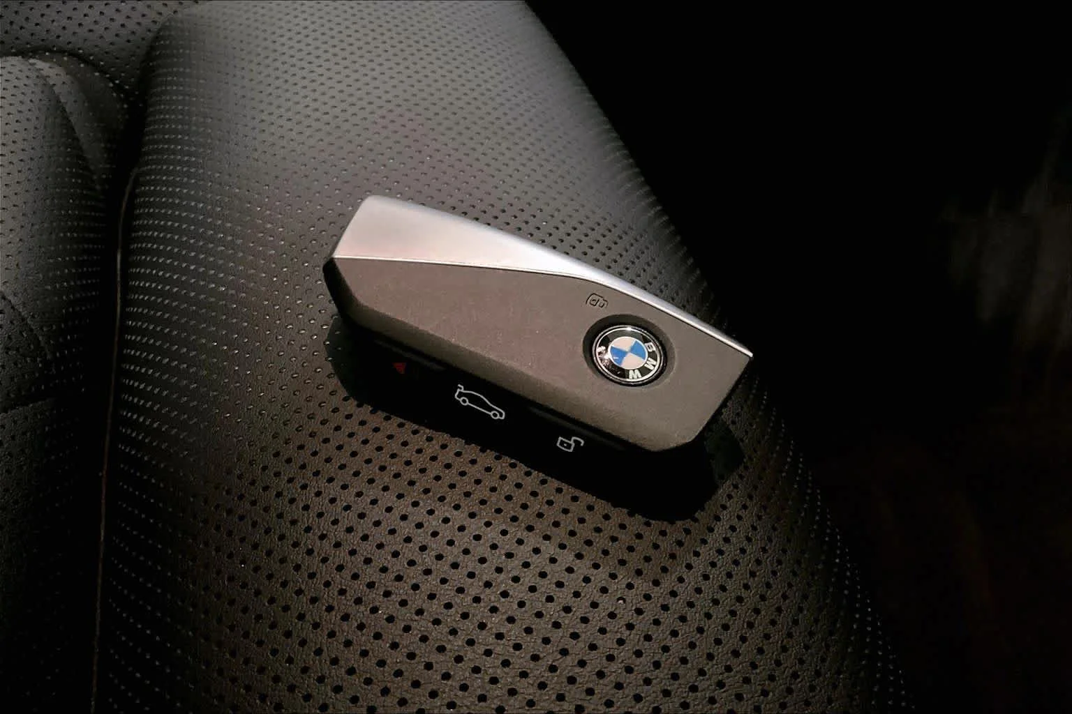 Certified Used 2024 Skyscraper Grey Metallic BMW xDrive40i image 14