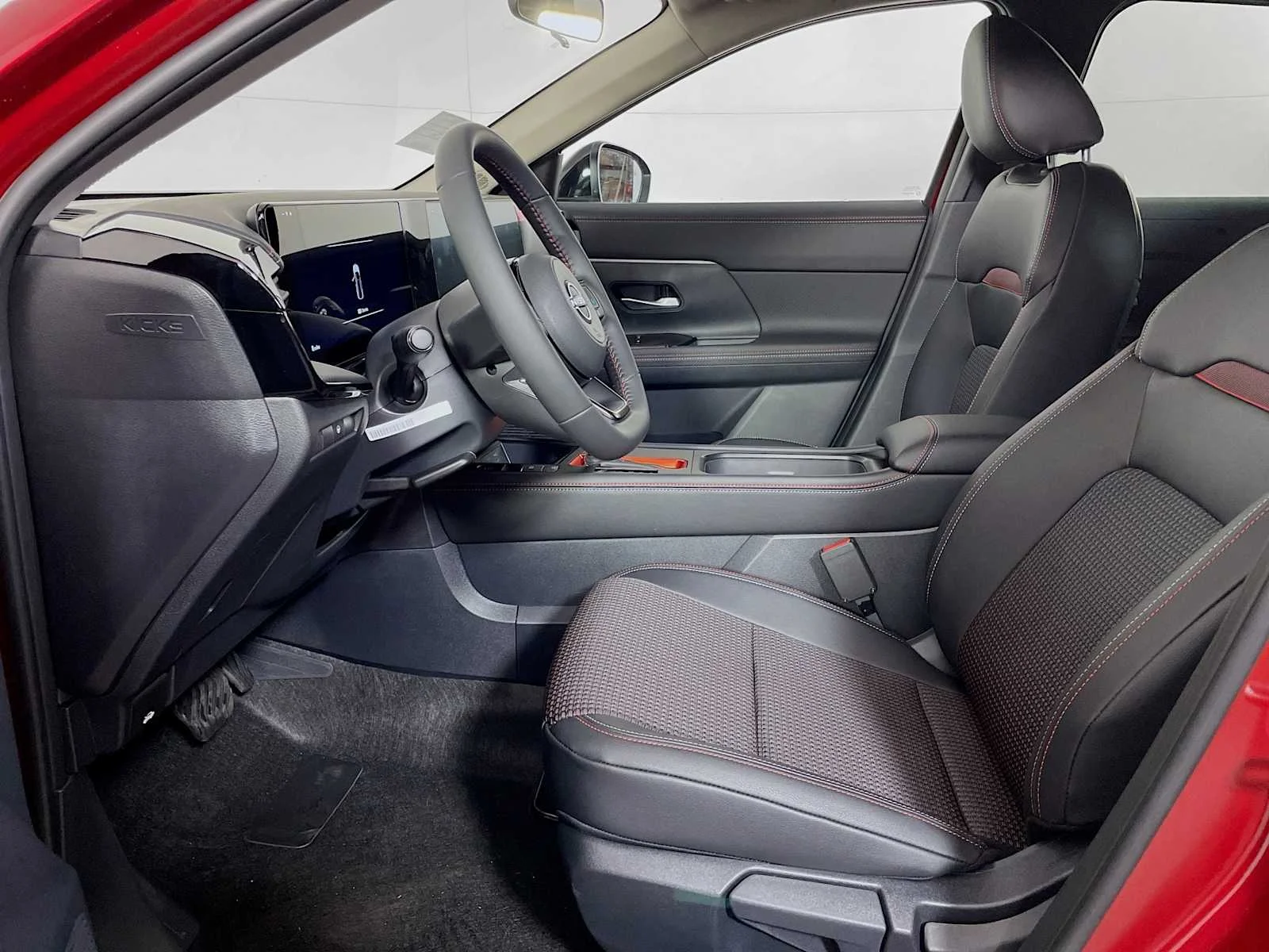 New 2026 Scarlet Ember Tintcoat Nissan SR image 4