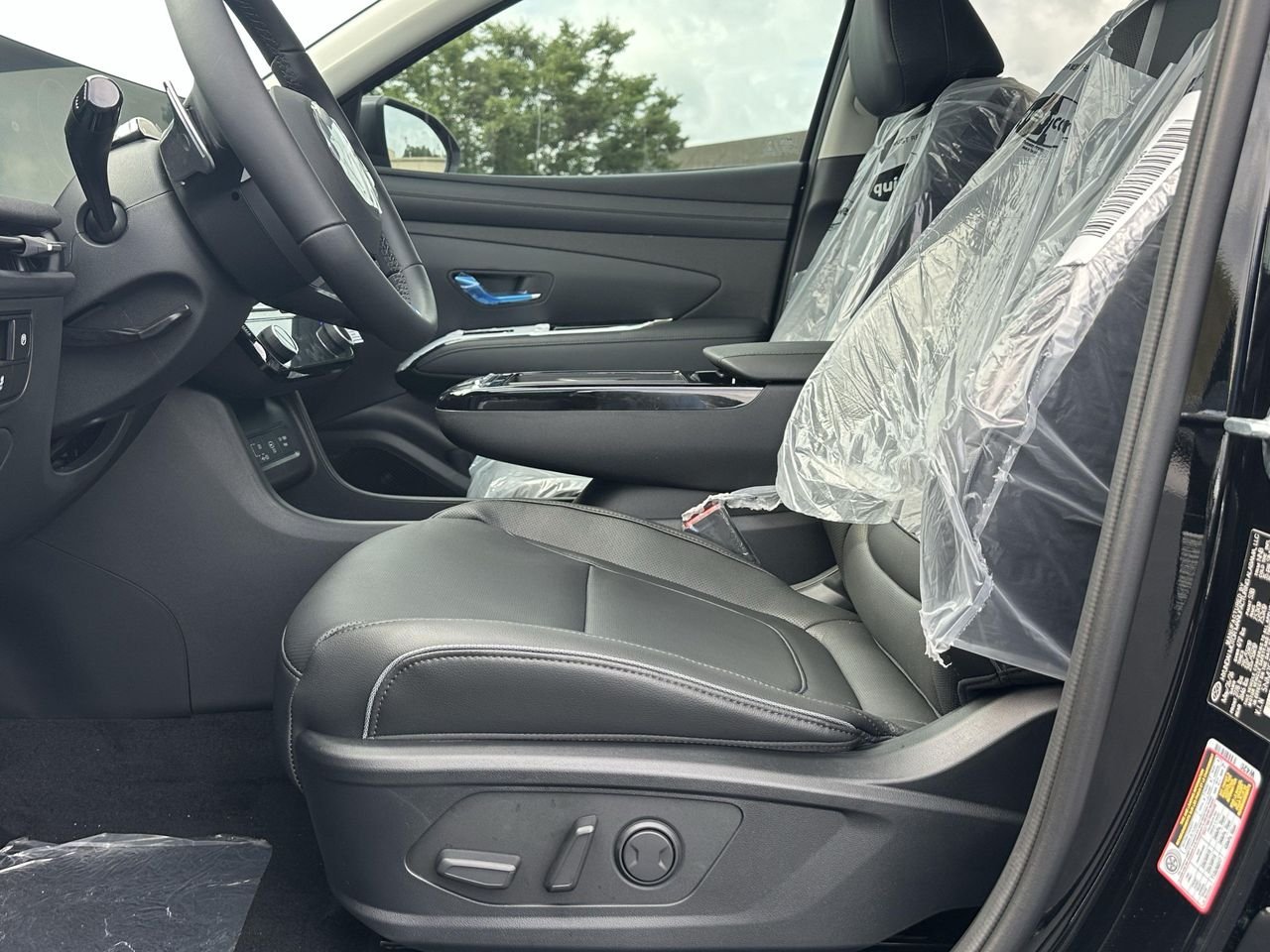 New 2026 Phantom Black Hyundai Limited image 9