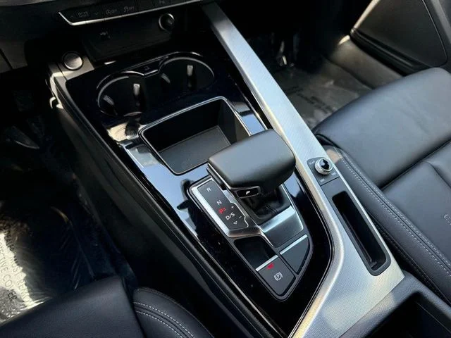 Used 2025 White Audi  image 28