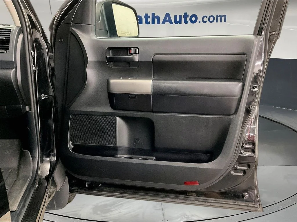 Used 2012 Black Toyota Grade image 29