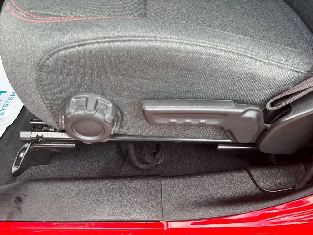 Used 2025 Red Jeep Rubicon image 27