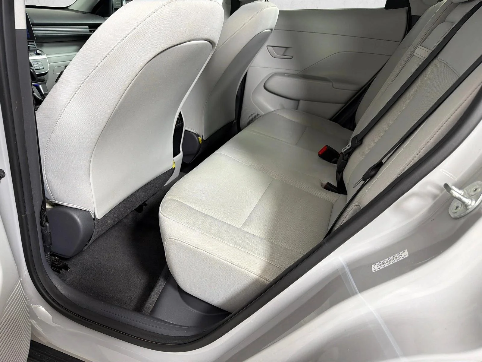 Used 2024 White Hyundai SEL image 20