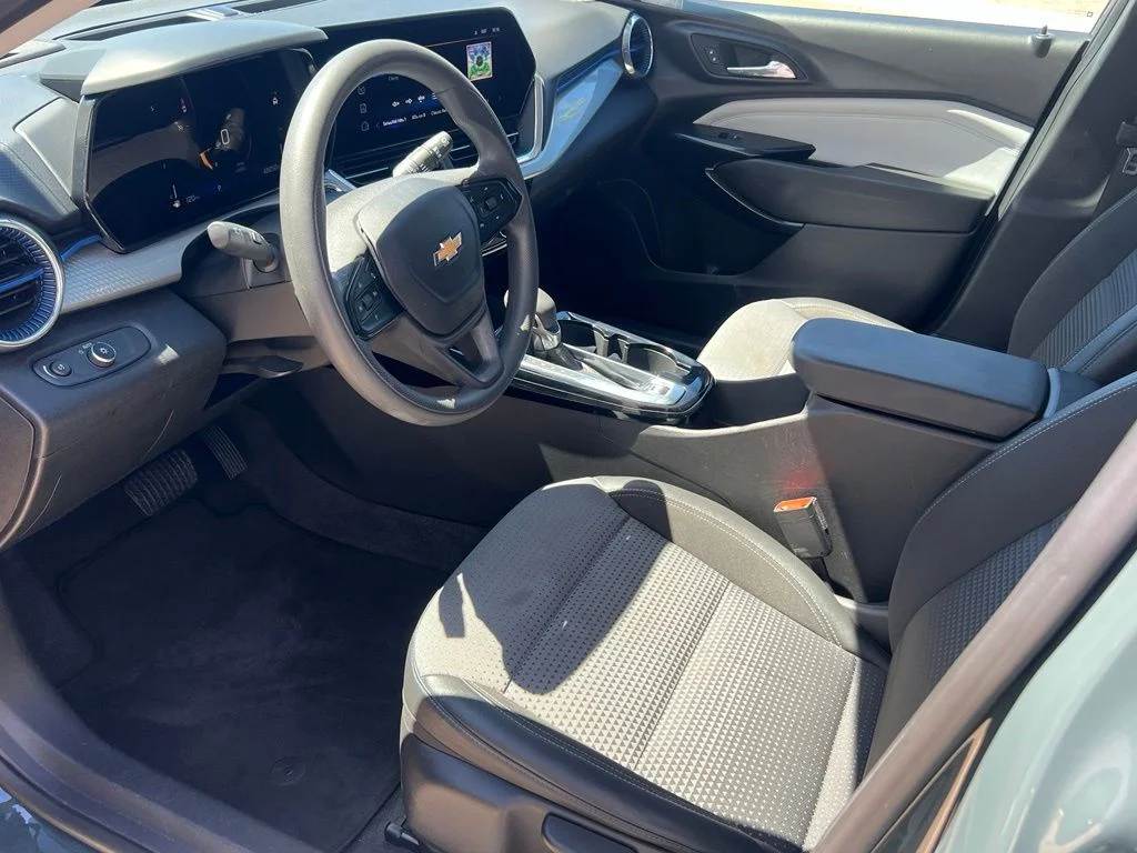 Used 2025 Gray Chevrolet LT image 12