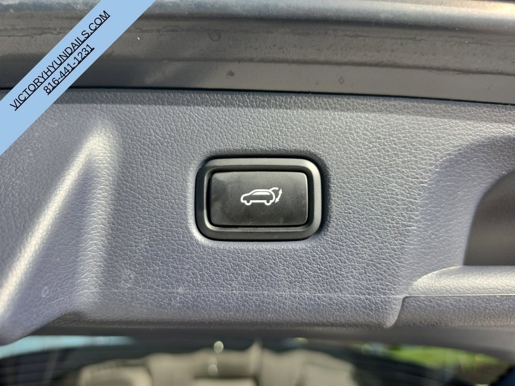 Used 2025 White Hyundai Calligraphy image 39
