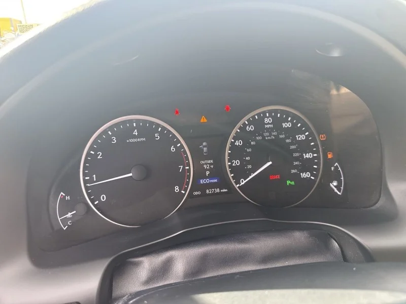 Used 2015 Red Lexus  image 23