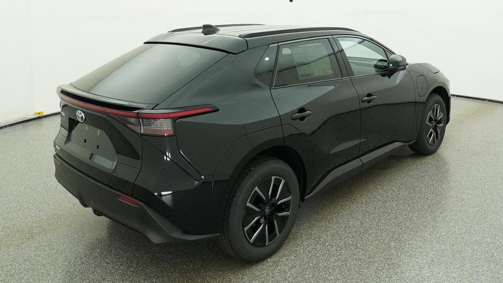 New 2026 Midnight Black Metallic Toyota XLE image 18