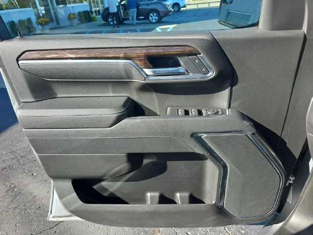 Used 2026 Sterling Metallic GMC Elevation image 27