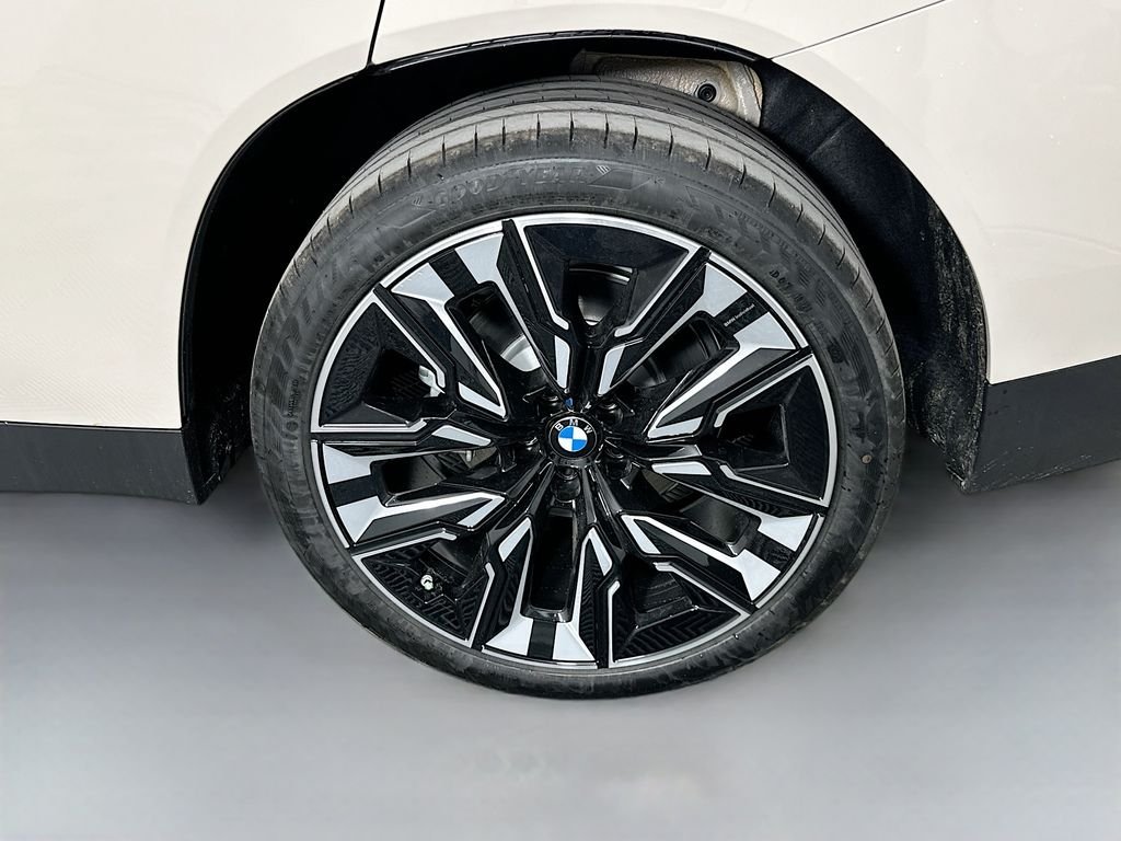 Used 2025 Dune Grey Metallic BMW 30 xDrive image 23