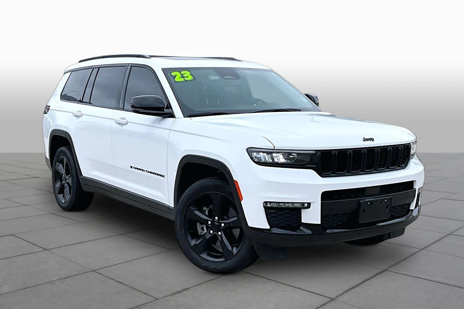 Used 2023 Bright White Clearcoat Jeep Limited image 4