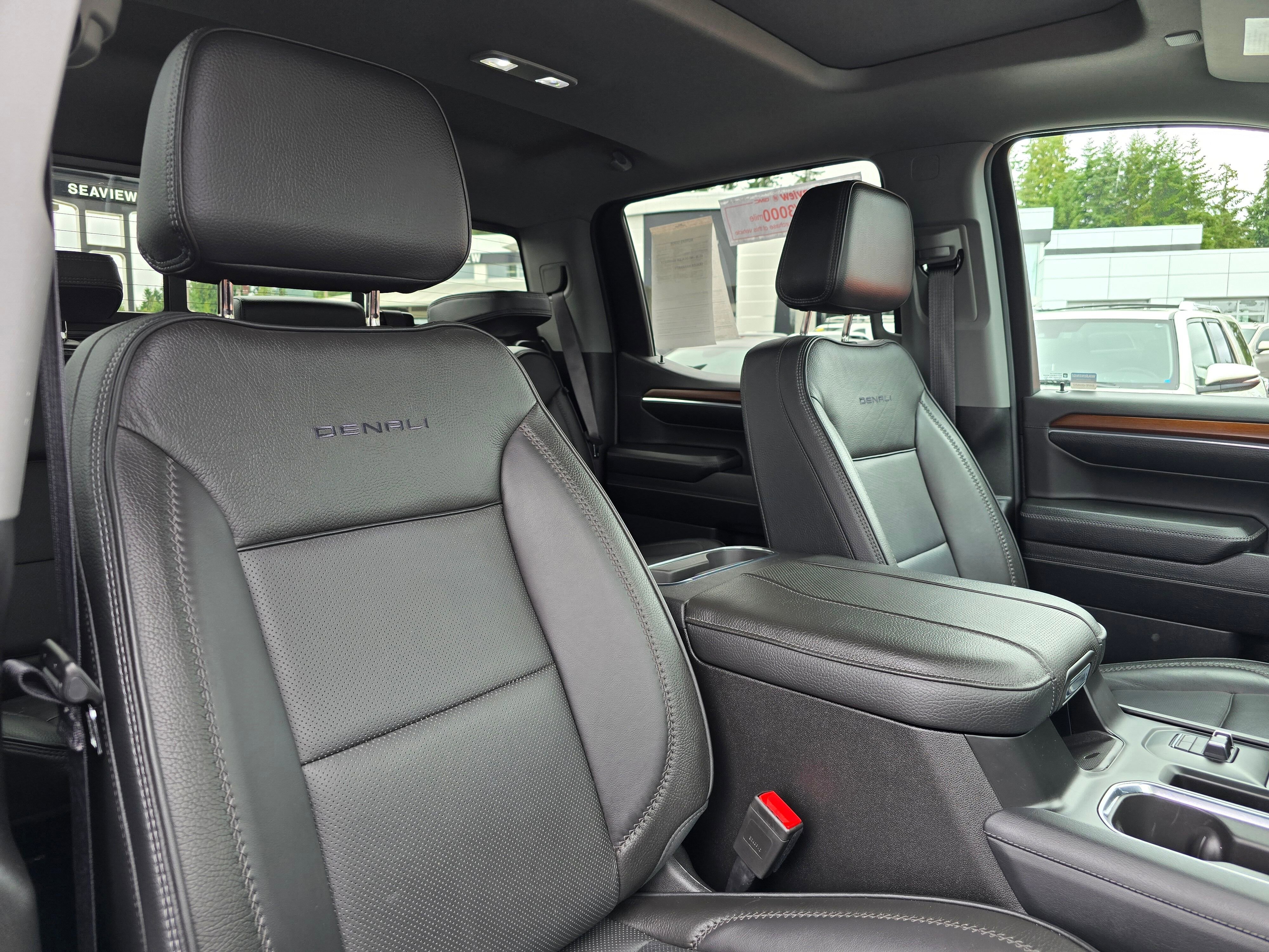 Used 2024 White Frost Tricoat GMC Denali image 10