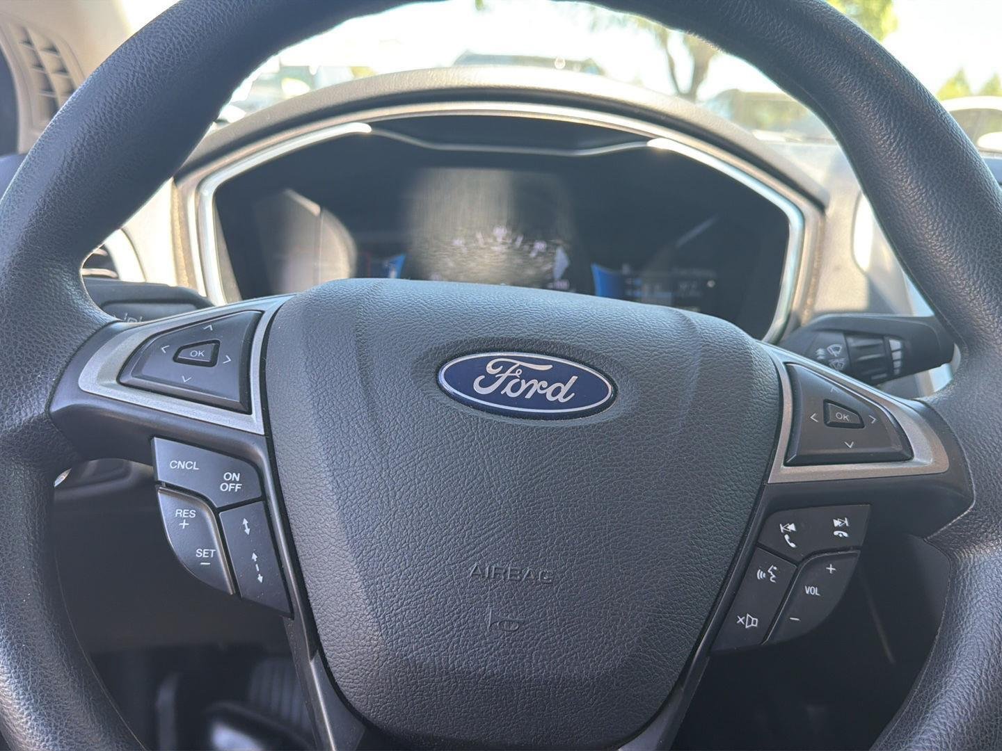Used 2019 Rich Copper Metallic Tinted Clearcoat Ford SE image 9