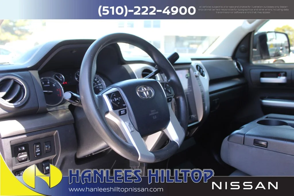 Used 2014 Silver Toyota SR5 image 11