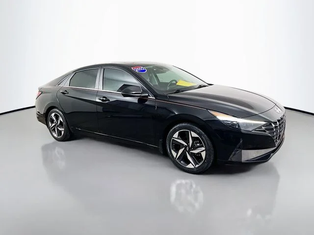 Used 2022 Phantom Black Hyundai Limited image 25