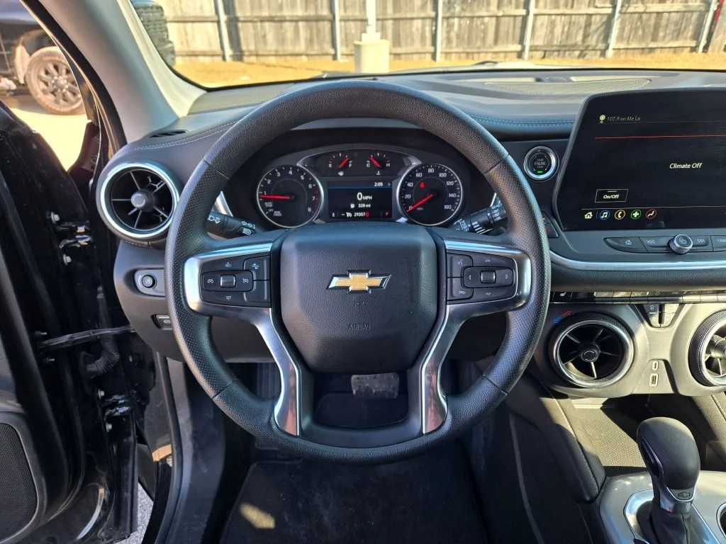 Used 2025 Black Chevrolet LT image 29