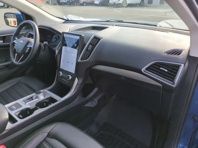 Used 2024 Blue Ford SEL image 33