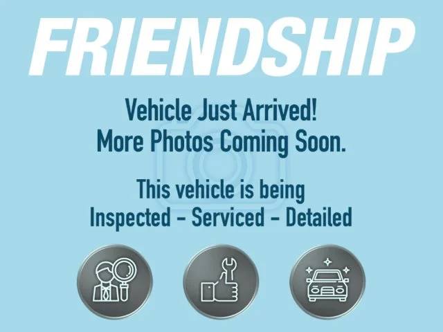 Used 2023 White Chrysler Touring L image 3
