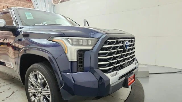 Used 2022  Toyota Capstone image 27